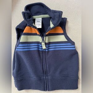 Carter’s navy blue vest for 0-3 month old baby.